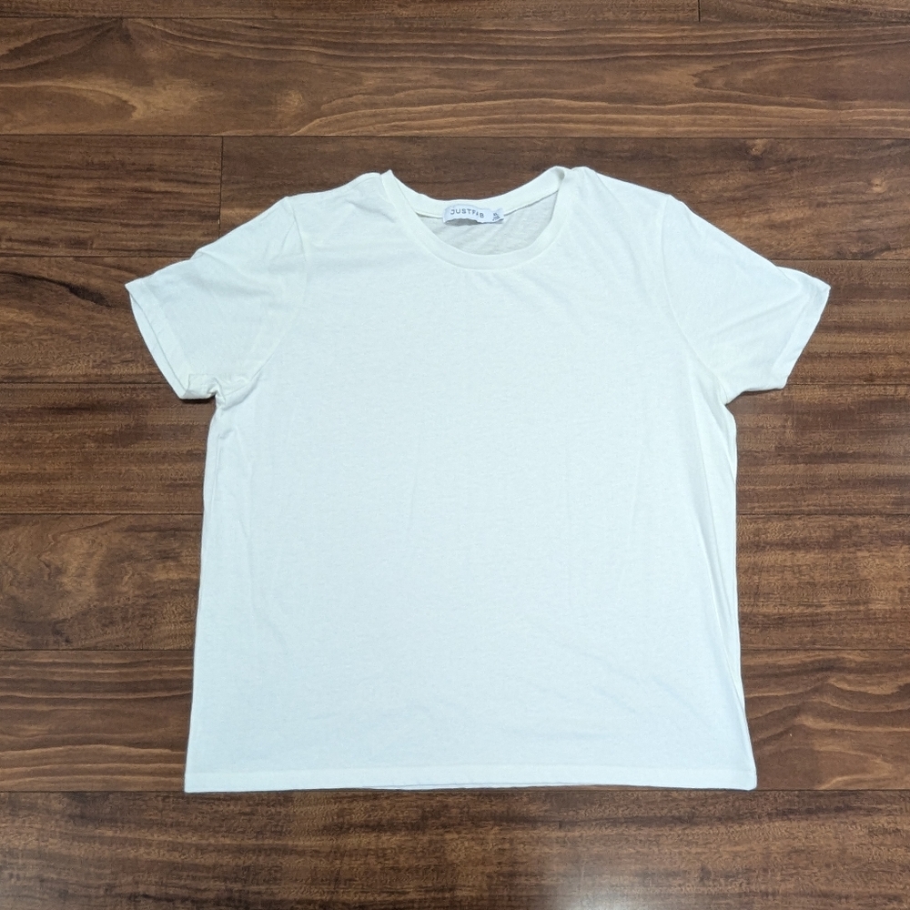 JustFab White Short Sleeve Tee
